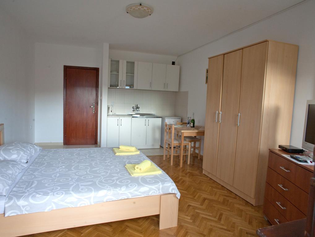 Apartments Villa Illyrik Risan Esterno foto