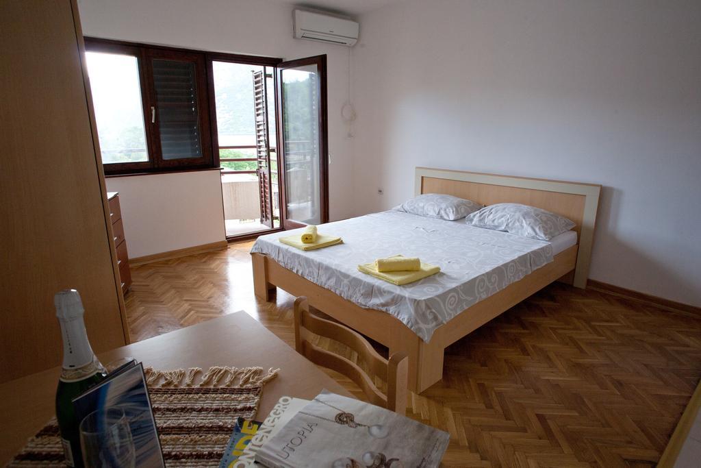 Apartments Villa Illyrik Risan Esterno foto