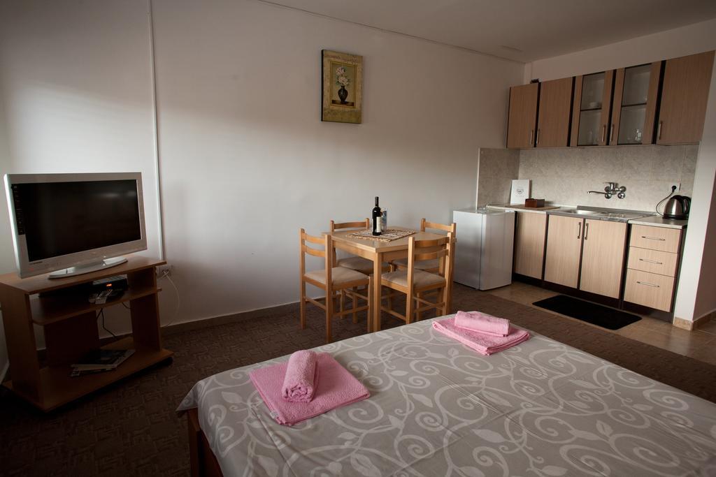 Apartments Villa Illyrik Risan Esterno foto
