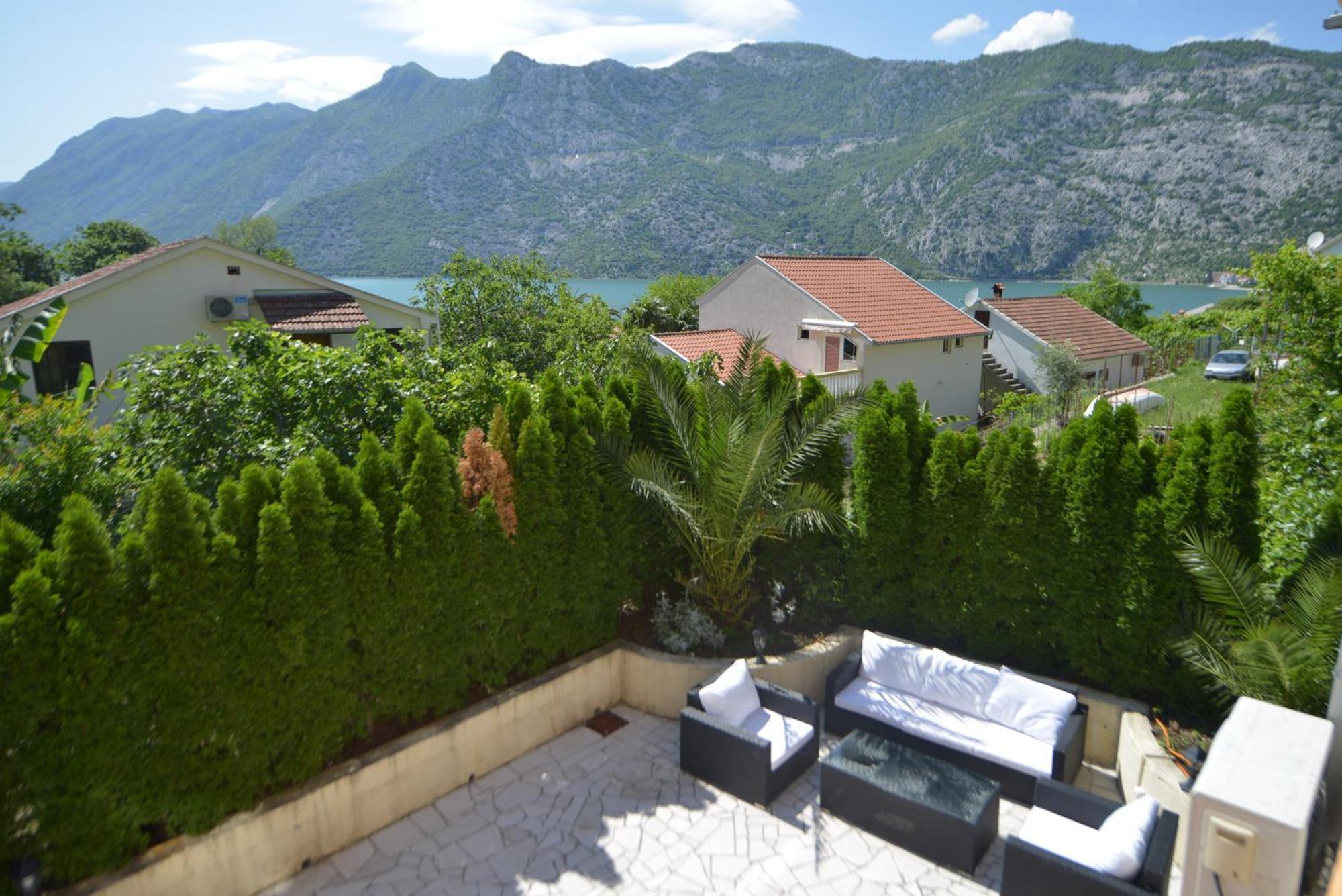 Apartments Villa Illyrik Risan Esterno foto