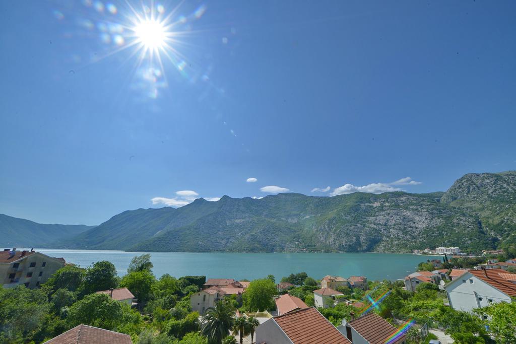 Apartments Villa Illyrik Risan Esterno foto