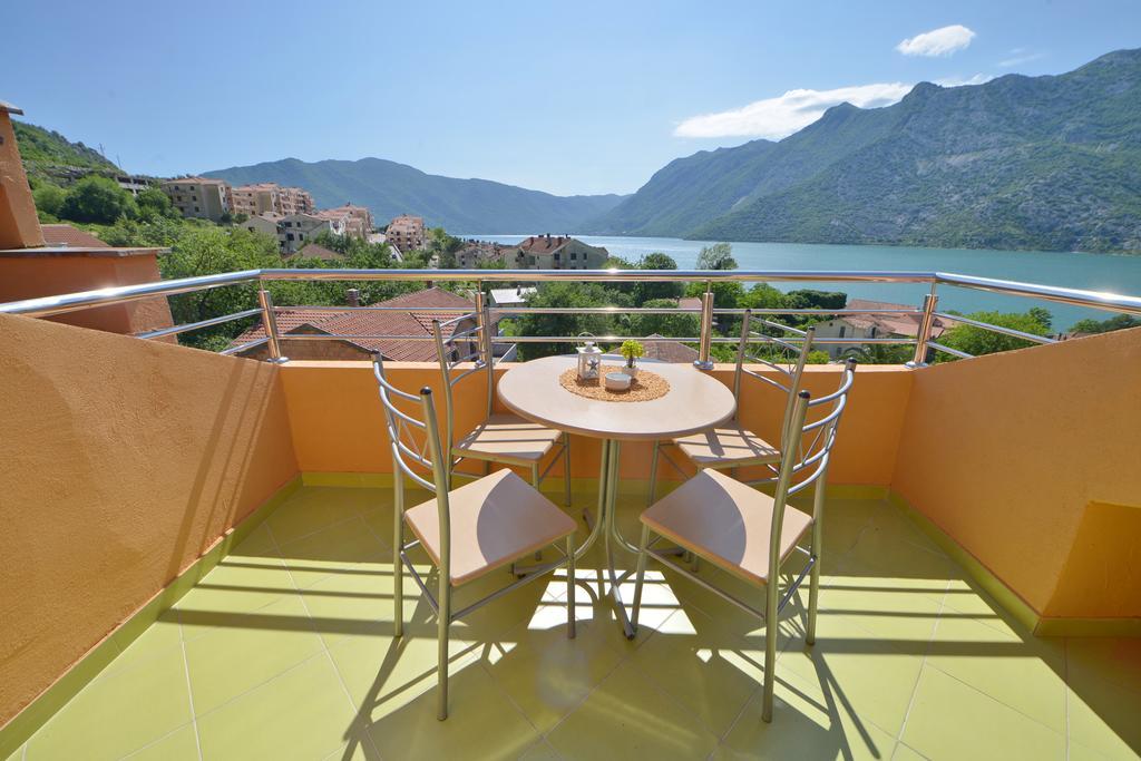 Apartments Villa Illyrik Risan Esterno foto